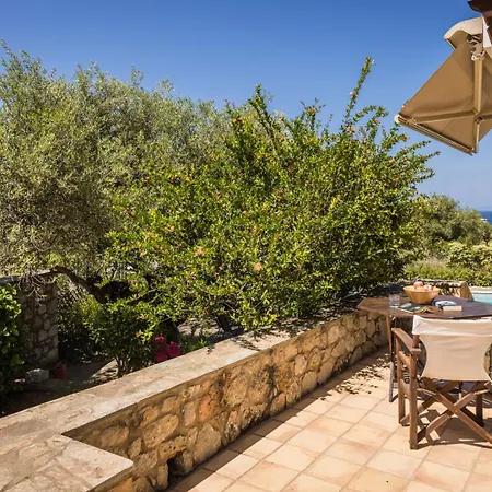 Eleonas - Kardamili's Acqua Bliss Apartment *